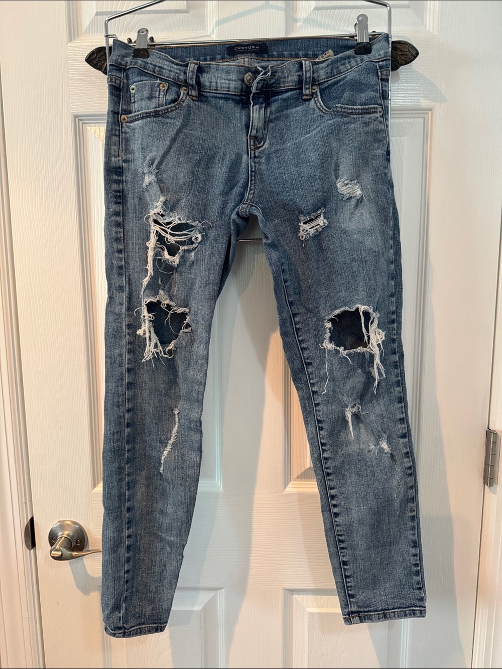 Just USA Distressed Skinny Jeans in Washed Blue